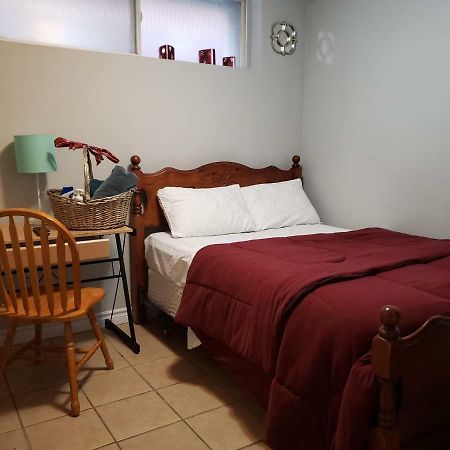 Private Room In Downtown הליפקס מראה חיצוני תמונה
