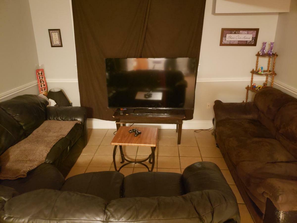 Private Room In Downtown הליפקס מראה חיצוני תמונה